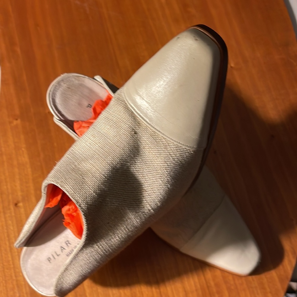 Size 6 1/2 Pilar Sala